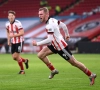 Quand Oliver McBurnie (Sheffield United) tabasse un passant qui se moque de lui 