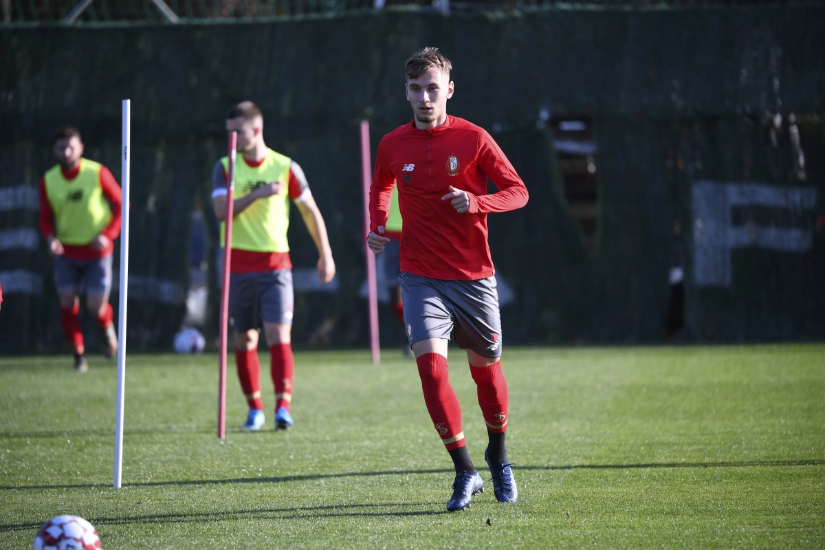 Une meilleure performance, mais cinq matchs sans victoire pour les jeunes Rouches 