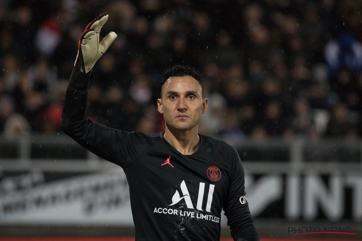 Keylor Navas se fait allumer par Alain Roche