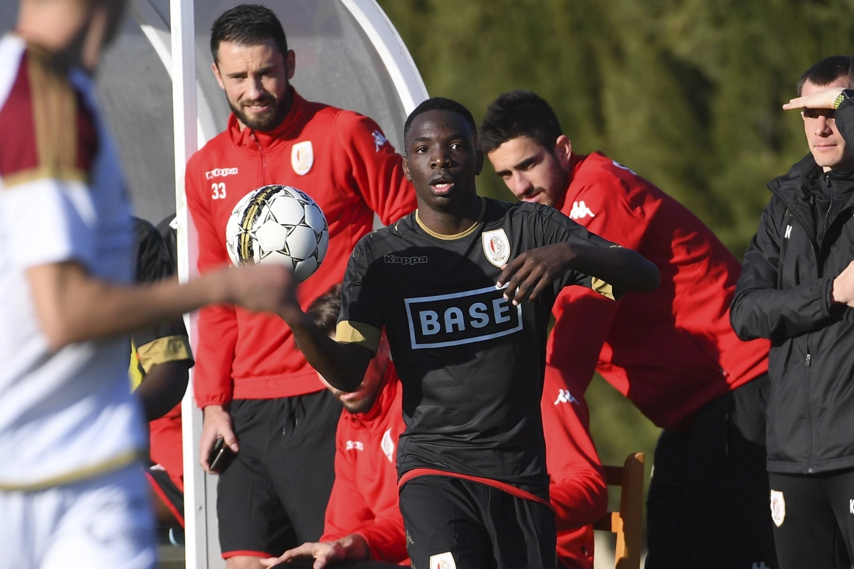 Nouveau défi ambitieux pour l'ancien rouche Fadel Gobitaka : "Je veux être titulaire le plus souvent possible" 