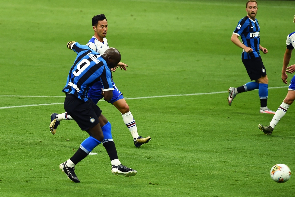 🎥 L'Inter, avec un doublé de Lukaku, s'impose à la Genoa et revient à quatre points de la Juve