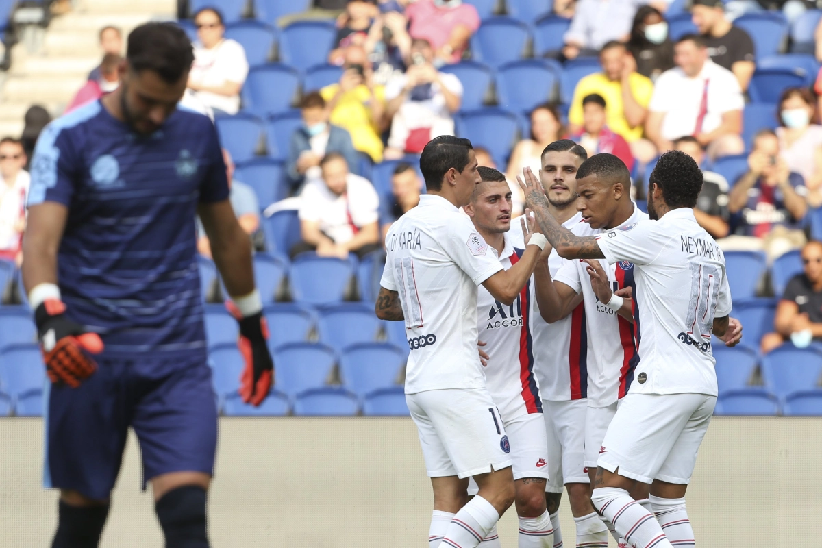 Le retour au huis clos n'est pas exclu après les débordements lors de PSG - Waasland-Beveren