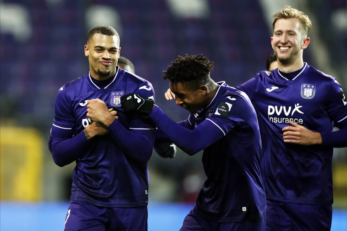 Le temps presse : Anderlecht cherche encore le remplaçant de Lukas Nmecha