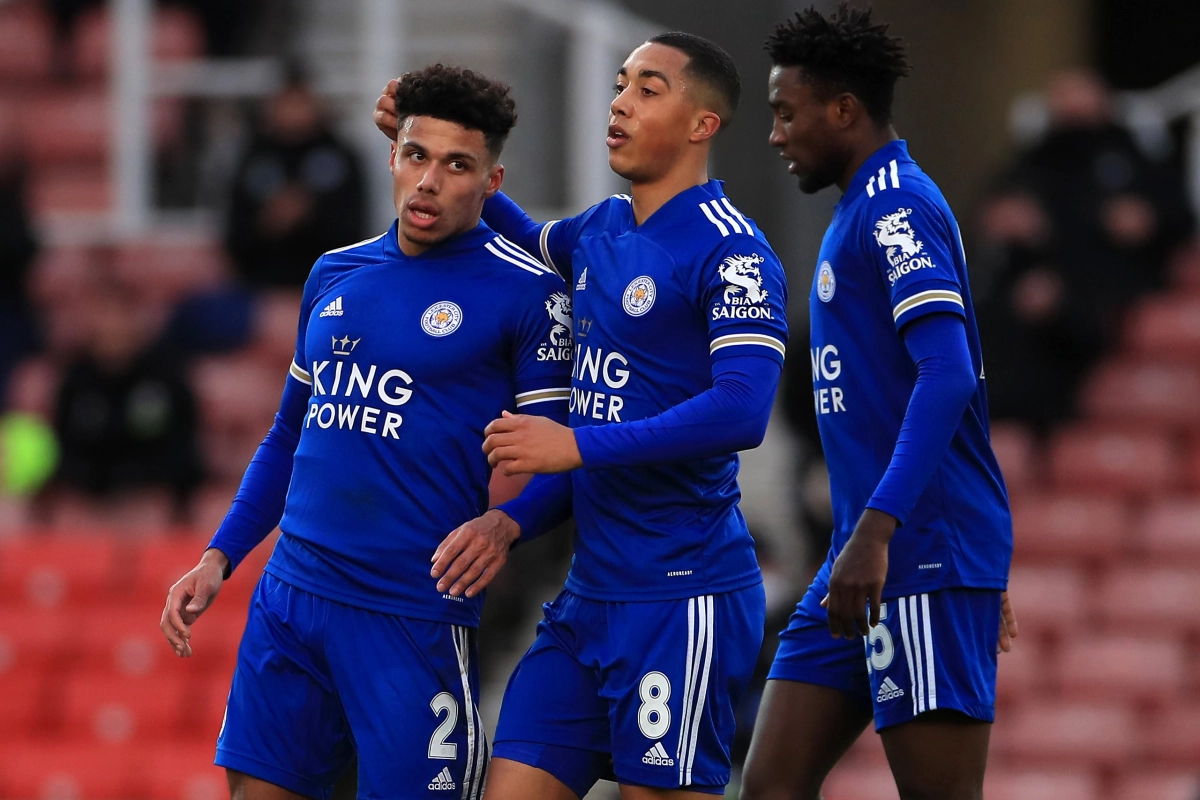 Leicester prolonge un grand espoir 