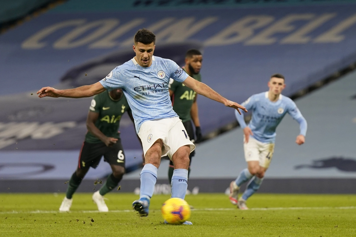 L'incroyable sauvetage de Rodri devant Fabinho 