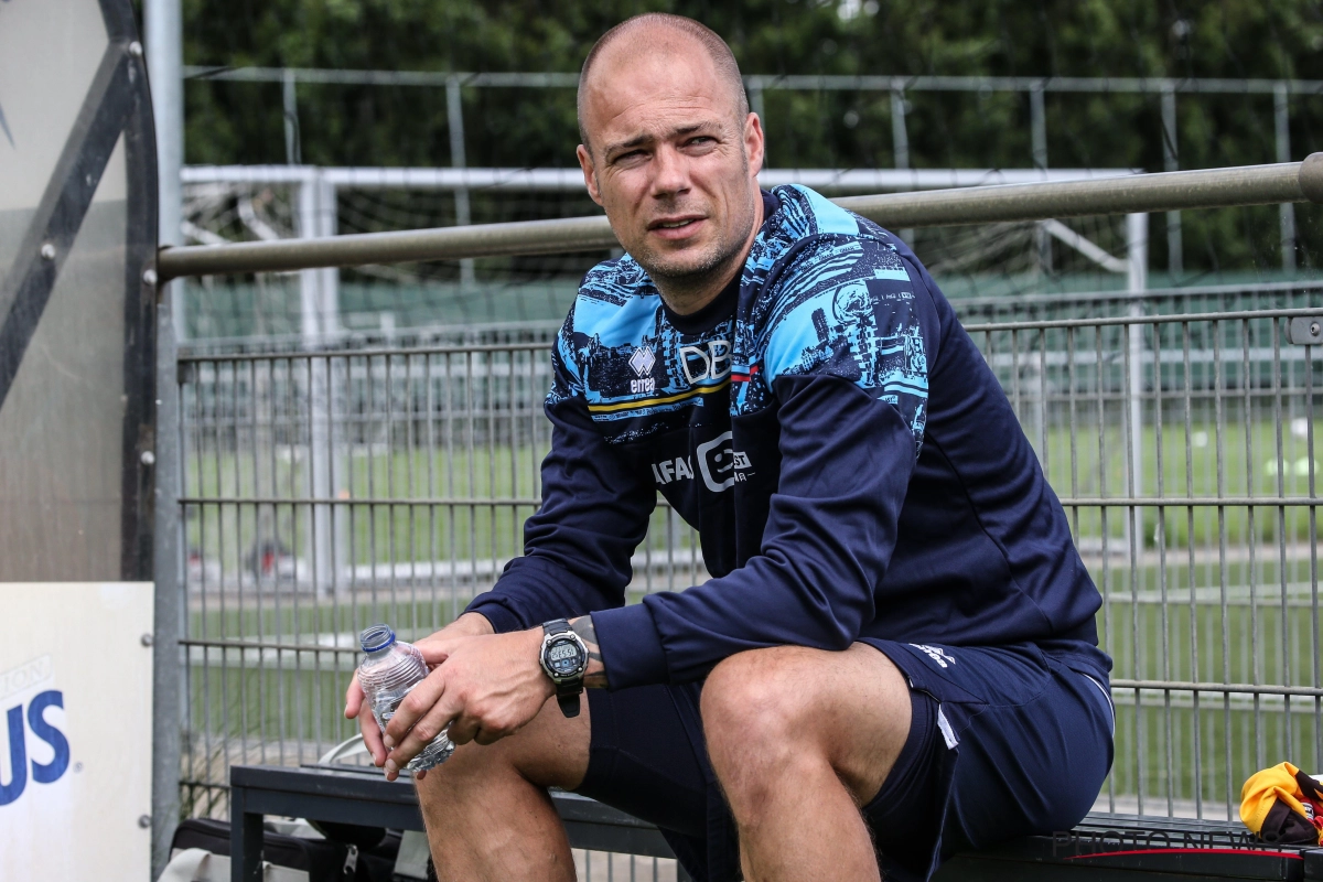 Danny Buijs (Malines) pointe un trop d'erreurs : "Ce n'est pas acceptable"