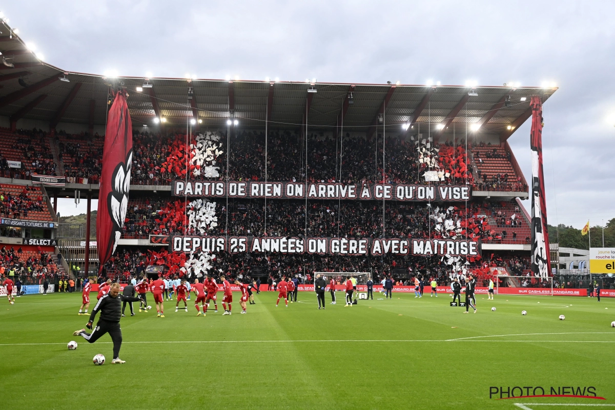 🎥 Les supporters du Standard de Liège déploient un impressionnant tifo pour la réception du Club de Bruges 