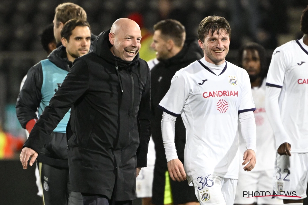 Riemer surprend : "Les longs ballons ? Oui, cela fait partie du jeu d'Anderlecht"