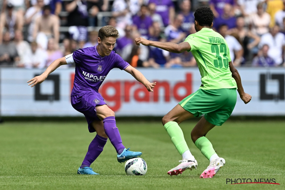 🎥 Yari Verschaeren a-t-il vraiment la carrure pour être capitaine d'Anderlecht ? "Franchement, ça fait peur..." 