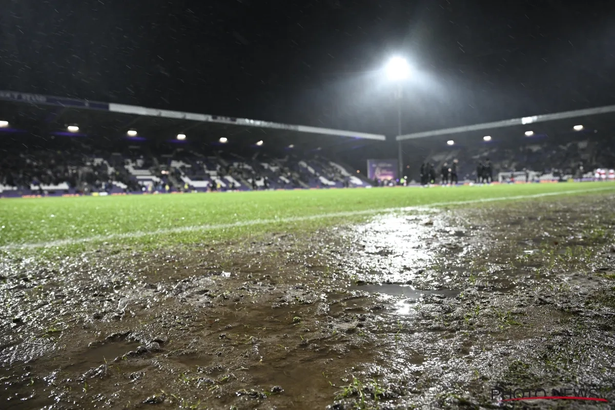 Le pire terrain de Pro League ? "J'ai joué quatre ans en deuxième provinciale, c'était meilleur là-bas"