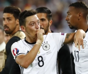 VIDEO: Mezut Ozil met l'Allemagne sur orbite ! 