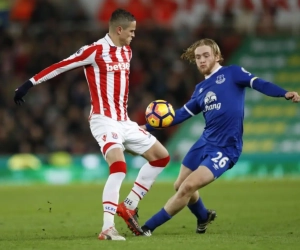 Stoke City renouvelle un milieu offensif