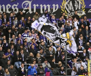 📷 Anderlecht rendra un superbe hommage à ses fans lors du derby face au RWDM