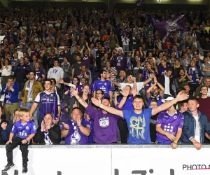 🎥 Les supporters du Beerschot accueillent leurs joueurs au stade