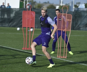 Anderlecht s'entraîne cette semaine avec un seul (jeune) attaquant