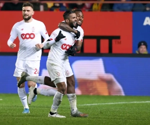 📷 Zinho Vanheusden et Mehdi Carcela dévoilent le nouveau maillot 'away' du Standard 