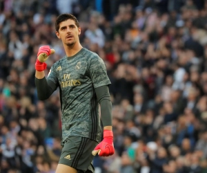 Thibaut Courtois visé par des lasers à Levante