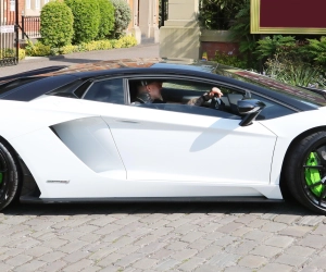 🎥 Eden Hazard arrive au volant d'un bolide au centre d'entraînement du Real Madrid