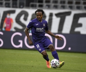 "Ca commence à venir": Percy Tau évalue ses débuts avec Anderlecht 