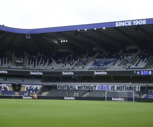 Ce coach d'Anderlecht surveillait l'un de ses joueurs jusque dans sa chambre d'hôtel