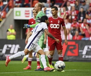 🎥 Anderlecht remporte le Clasico sans briller, le Standard a vu rouge deux fois 