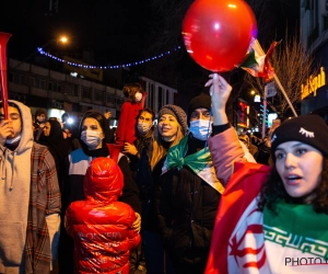 Les joueurs iraniens protestent contre leur gouvernement par une belle action symbolique