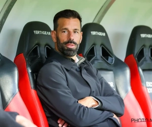 Ruud Van Nistelrooy met ses joueurs au défi après la victoire du PSV face à Zurich