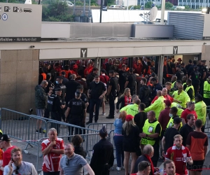 🎥 Finale de la Ligue des Champions : la police française a tenté de contenir les fans avec du gaz lacrymogène et du gaz au poivre