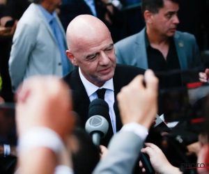 Les selfies de Gianni Infantino près du cercueil de Pelé font polémique, il répond