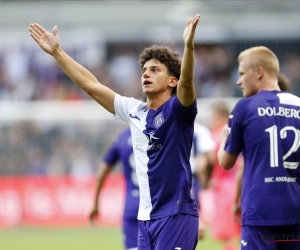 Anderlecht bat Charleroi... et prend la tête du championnat ! 