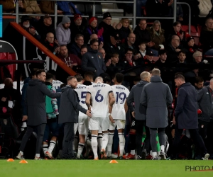 Match arrêté en Premier League, un joueur s'effondre sur la pelouse