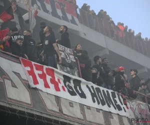 🎥 "Quittez le club dès cet été" : le message des supporters du Standard est explicite, les Rouches encaissent dès que les chants reprennent