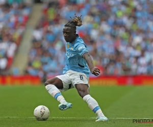 🎥 Seul contre trois, il passe quand même : le geste somptueux de Jérémy Doku avec Manchester City contre Chelsea