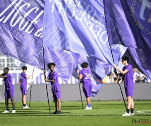 Scène incroyable à Anderlecht :  le Lotto Park siffle et insulte la Mauves Army après son action de soutien aux supporters du Standard (vidéo)