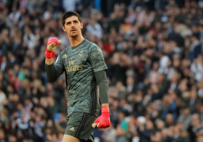 Thibaut Courtois visé par des lasers à Levante