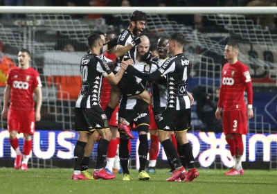 Le Sporting de Charleroi remporte le choc wallon face à un Standard aux abonnés absents