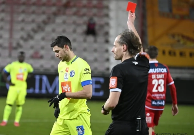 Vanhaezebrouck à propos du carton rouge de Yaremchuk : "C'est typique des défenseurs face à un bon attaquant"