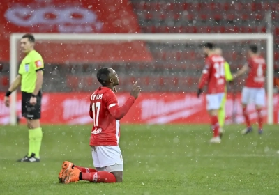 Jackson Muleka n'oublie pas les supporters après son but victorieux lors du choc wallon : "Une belle victoire pour le peuple liégeois"