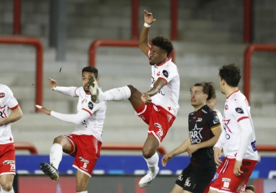 Mouscron (encore) puni en fin de match, Ostende s'accroche au top 4! 