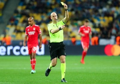 L'arbitre de Dynamo Kiev-Benfica s'emmêle les pinceaux et commet une boulette