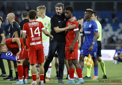 Malgré les difficultés, Mark van Bommel veut voir le positif : "Il y a déjà une vraie équipe qui se bat pour des résultats"