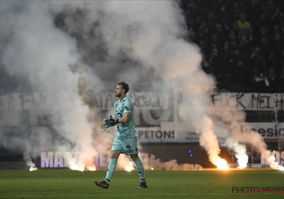 Jets de fumigènes et match définitivement arrêté à Charleroi 