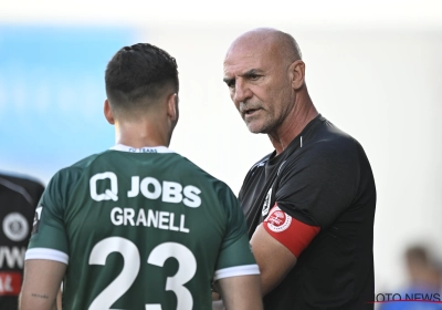 🎥 L'entraîneur de Lommel enrage après le but "à la Beckham" du RFC Liège : "Incroyable que les arbitres fassent encore de telles erreurs !"