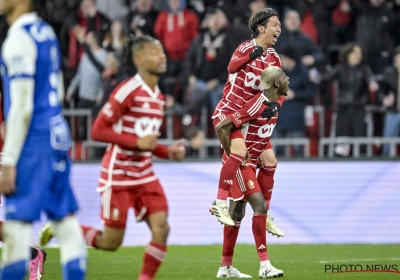 Penalty contesté pour le Standard : "Le défenseur est-il censé sauter comme un pingouin ?" 