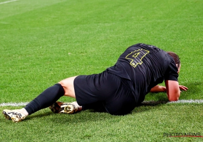 📷 Ce joueur de l'Union craque après un jet de bière : il adresse un geste obscène aux supporters du Standard !