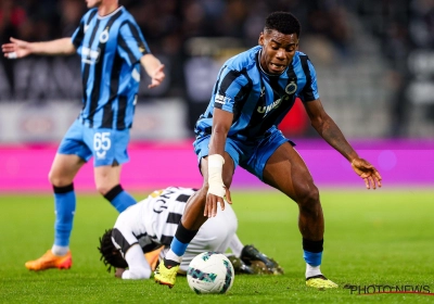 🎥 Nouvelle grossière erreur d'arbitrage ? Le carton rouge d'Onyedika contre Charleroi paraît très sévère 