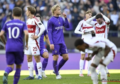 Dolberg impressionné par un coéquipier : "Il est spécial, je n'ai jamais joué avec un tel joueur"