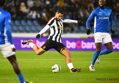 Charleroi a-t-il été lésé à Genk ? "L'arbitre les a aidés à revenir dans le match"