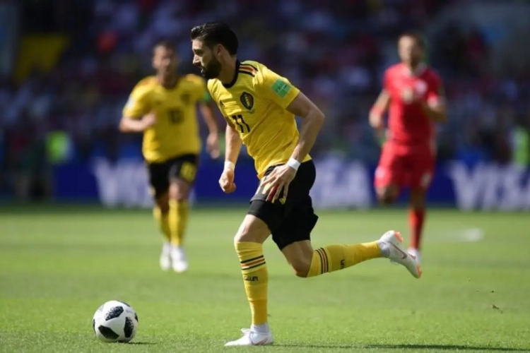 Yannick Carrasco répond à son club du Dalian Yifang sur la pelouse