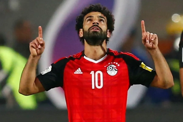 Des masques de Mo Salah pour..... cambrioler ! 